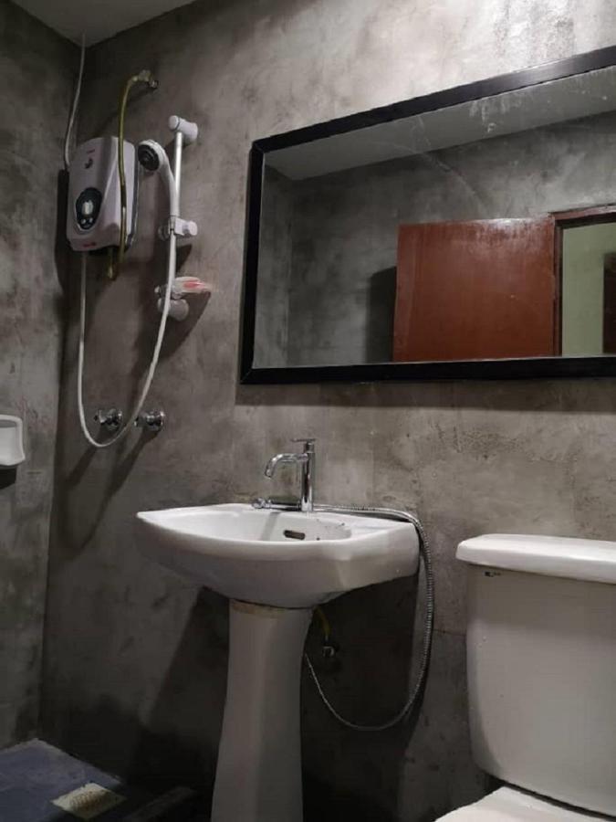 Hotel Sarina Mukah Ngoại thất bức ảnh